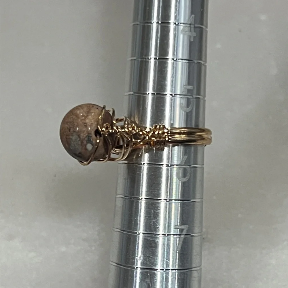 Elegant Gold and Brown Jasper Stone Ring